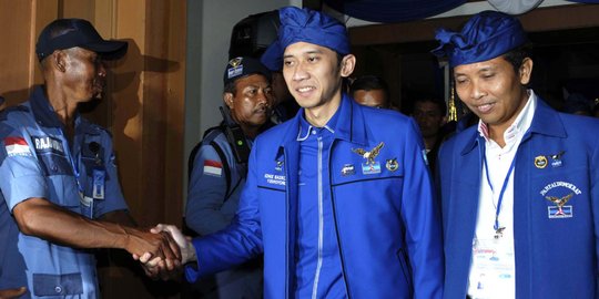 Pasek: Ibas dan Syarief Hasan lebih layak dipecat dari Demokrat