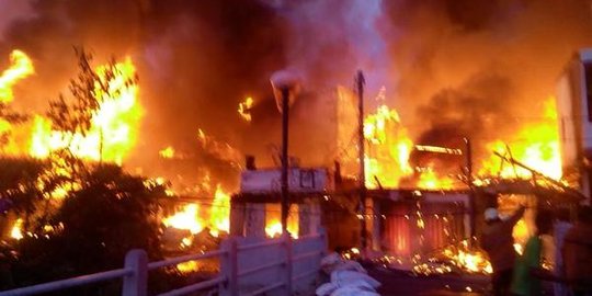 2 Rumah di Pasar Baru terbakar, pria berusia 60 tahun tewas