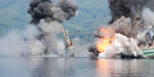 Tenggelamkan kapal nelayan ilegal, media asing puji Indonesia