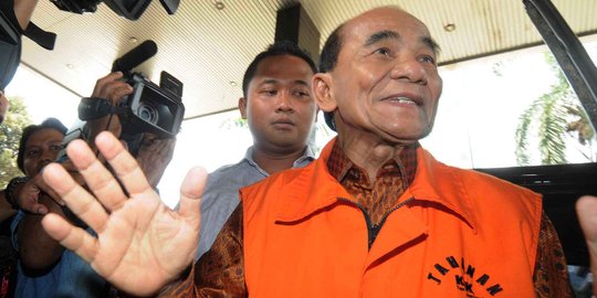 Bos Koran Riau akui antar uang suap buat Annas Maamun
