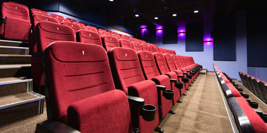 Ini dia posisi duduk terbaik di bioskop menurut sains!