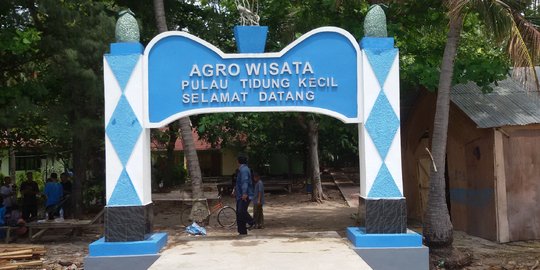 Diterjang ombak, wisatawan tewas di jembatan cinta Pulau Tidung