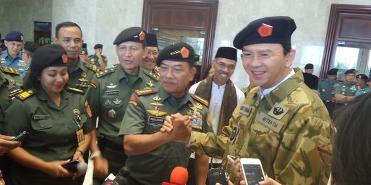 Kado Natal Ahok untuk sang ibunda