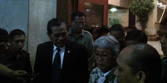 HM Prasetyo & Dirut Pertamina kompak bungkam soal isi pertemuan