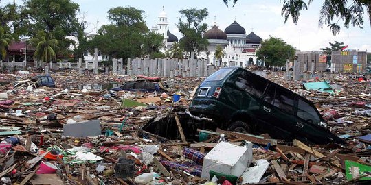 Kisah korban tsunami dikira meninggal, ternyata pulang ke rumah