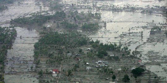 Zikir korban tsunami mengenang sanak famili di Pelanggahan Aceh