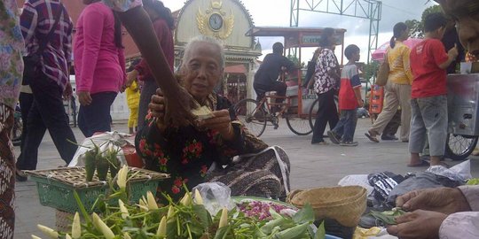 makanan dan benda ini harus ada di ritual sekaten di surakarta