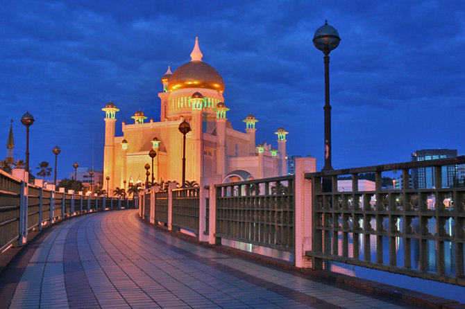 Ini masjid  terindah di Asia Tenggara yang jadi kebanggaan 
