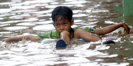Banjir di Bengkalis bikin jalan terputus, aktivitas warga lumpuh