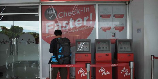 Pesawat hilang kontak, AirAsia tetap layani penerbangan