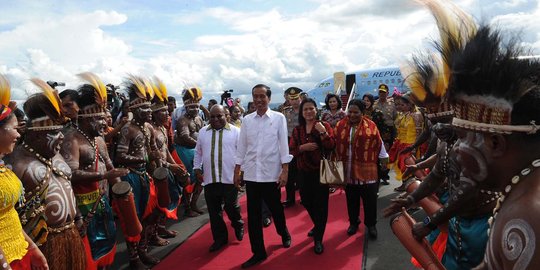 Jokowi di Sorong: Jangan mengobral izin, kekayaan kita habis