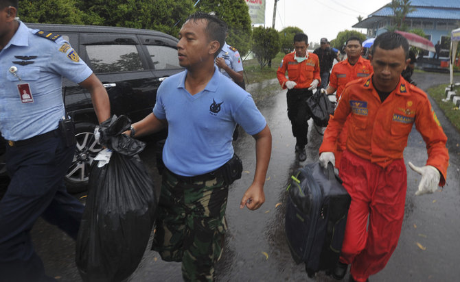 evakuasi jenazah korban airasia