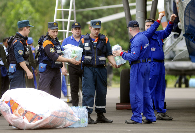 pesawat rusia bantu cari black box airasia