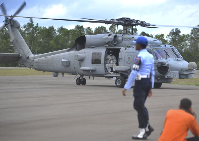 seahawk evakuasi jenazah airasia