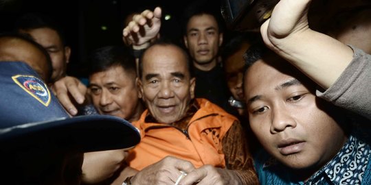 Hakim geram Edison berbelit soal duit sogok Annas Maamun