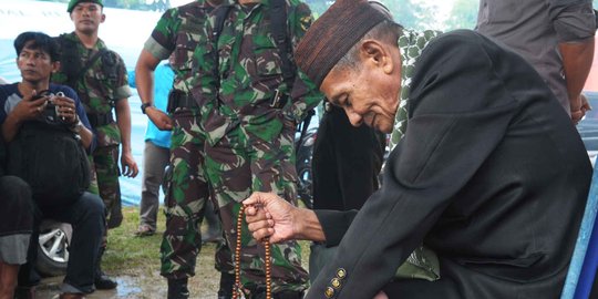 Aksi ketua adat Belitung Timur gelar ritual cari pesawat AirAsia