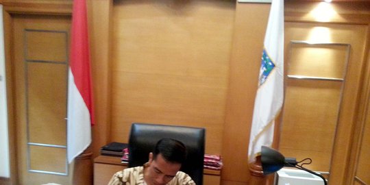 sigap cari airasia ketimbang jokowi rev3