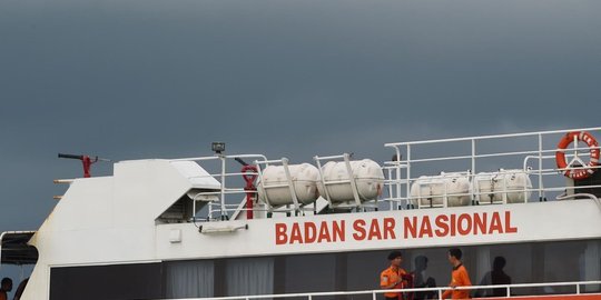 ledakan dan lihat asap di sekitar rev1