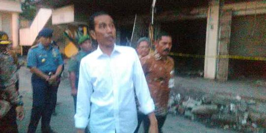 Jokowi tengok Pasar Klewer yang terbakar