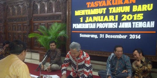 Ganjar miris Indonesia marak bencana tapi ada pesta kembang api