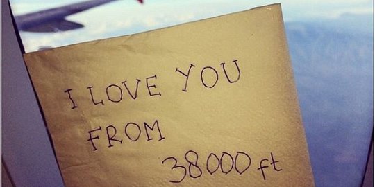 Surat cinta pramugari Air Asia bikin netizen sejagat nangis