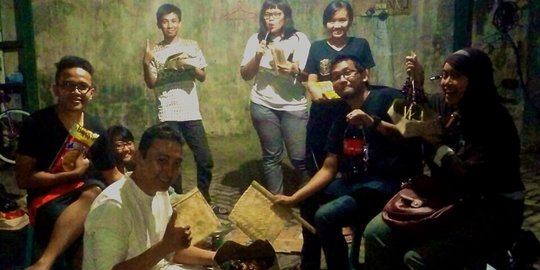 Tahun Baru di laut, di Malang, dan Tebet