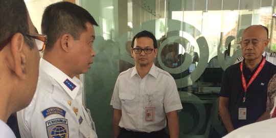 Sidak maskapai di bandara, Menteri Jonan ngamuk di AirAsia