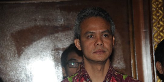 Ganjar lantik 6 PNS hasil lelang jabatan Pemprov Jateng