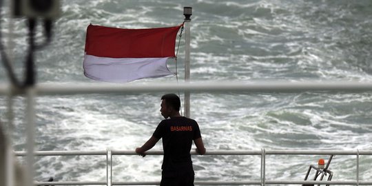 Hari ke-7, pencarian jenazah diperluas di pinggir pantai Kalteng