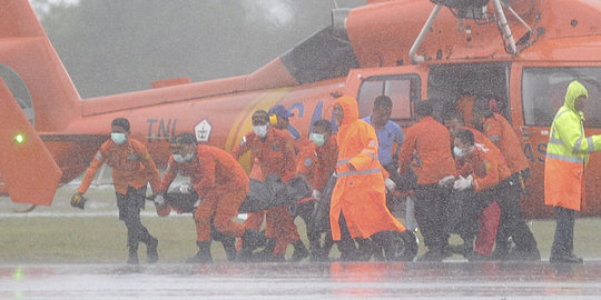 12 Jenazah AirAsia di Pangkalanbun diterbangkan ke Surabaya