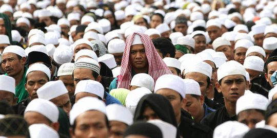 Ribuan santri se-DKI penuhi Monas di Peringatan Maulid Nabi