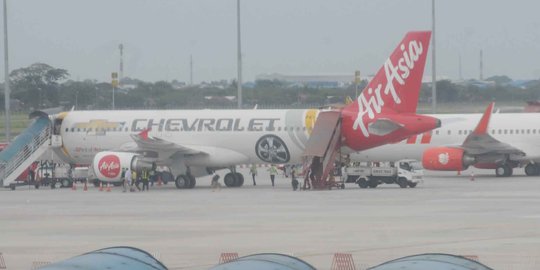 AirAsia terbang ilegal,Jonan panggil Dirut AirNav & Angkasa Pura