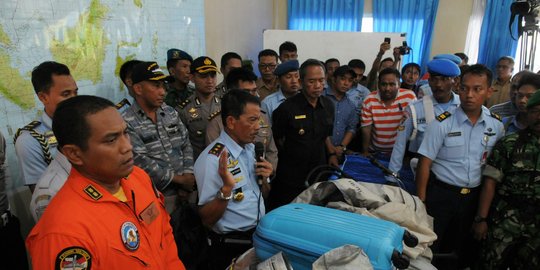 Barang penumpang dikembalikan, puing pesawat disimpan Basarnas