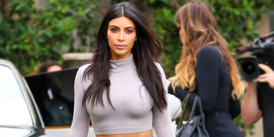 [FOTO] Jadi model, yakin kamu masih mengenali Kim Kardashian?