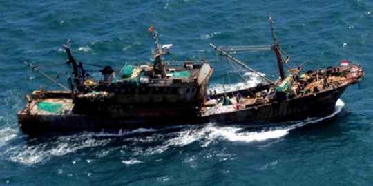 Menteri Susi pamer, sebut kapal asing ilegal tak berani melawan