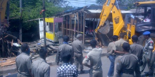 Satpol PP Tangsel sesumbar bumi hanguskan warung esek-esek