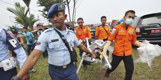 Kisah menyentuh hati para pencari jenazah AirAsia QZ8501