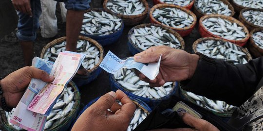 Harga ikan, cabai, bawang dan tomat turun drastis di Aceh