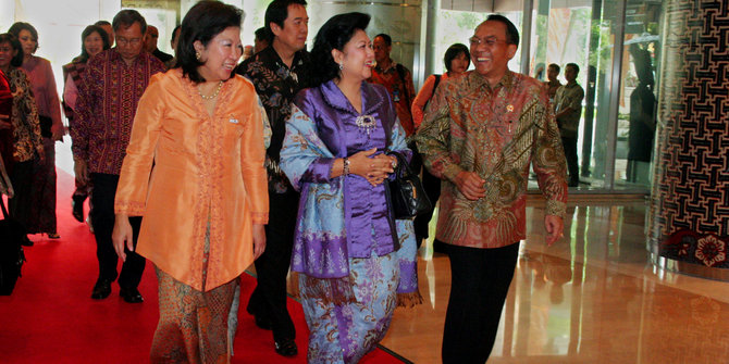 Membandingkana Sehari Hari Ani Sby Dengan Iriana Jokowi