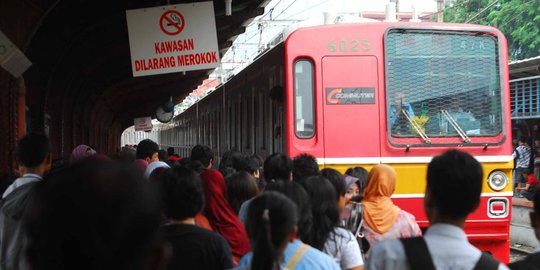 Polisi masih periksa mahasiswa UI yang pecahkan kaca di KRL