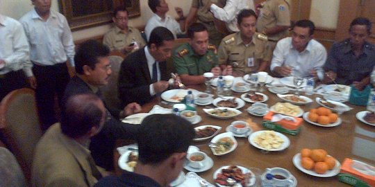 Jokowi traktir wartawan makan Seafood di Kelapa Gading