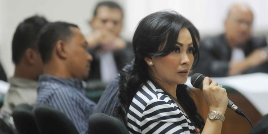 Istri muda bersaksi di sidang lanjutan Romi Herton