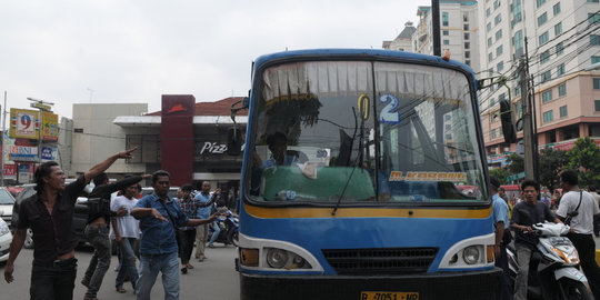 Sopir Kopaja dan Metromini tolak sistem upah, Ahok masa bodoh