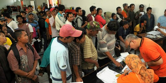 Cairkan dana PSKS, warga Jakarta Selatan antre hingga 5 jam