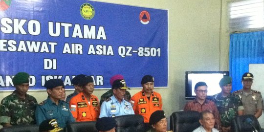 Panglima TNI naikkan pangkat tim SAR sukses angkat ekor AirAsia