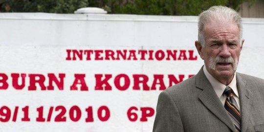 pendeta as hendak bakar quran rev1