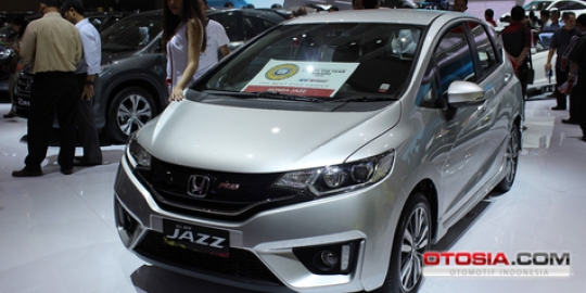 Berapa banyak Honda Jazz laku di 2014?