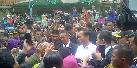 Jokowi tak berkutik dicurhati banjir produk China di pasaran