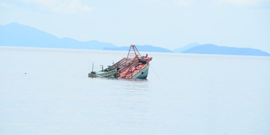 Soal penenggelaman kapal, Menteri Susi tebang pilih