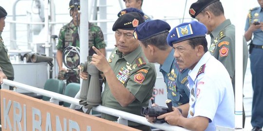 pimpin langsung evakuasi airasia rev1